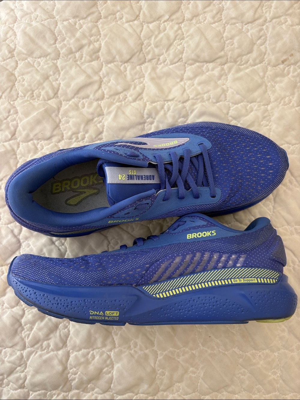 Brooks Women's Adrenaline 24 GTS Running Shoes - awesome blue/ purple color
